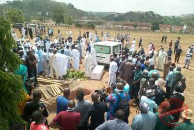 Sympathisers Defied Social distancing Rule at Abba Kyari's Burial Photo