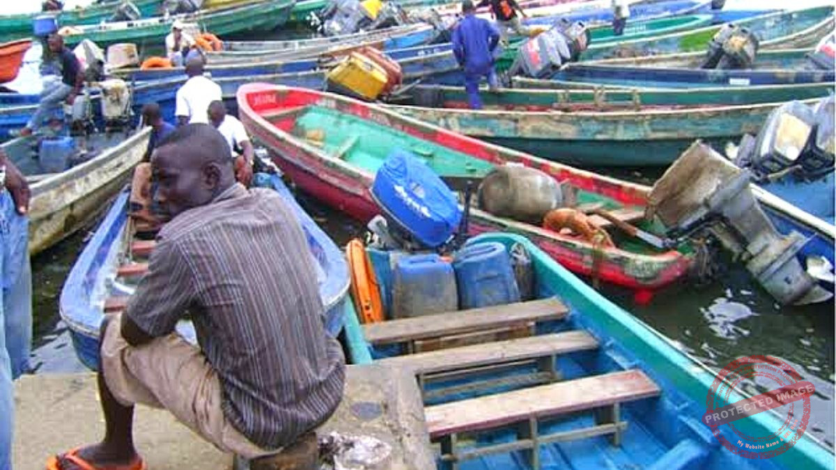 Bonny Youths Attack Journalists, Burn Bus, Gadgets