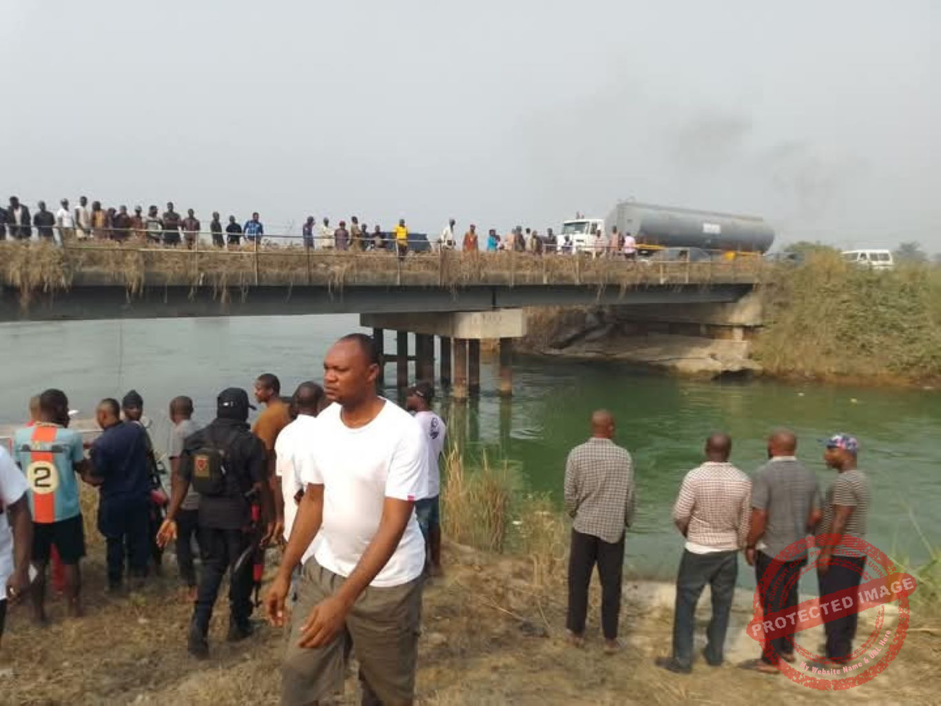 Kidnap Attempt Victims Fall into River