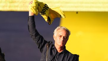 Jose Mourinho and Fenerbahçe SK